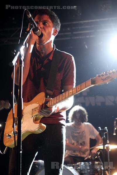 USELESS EATERS - 2015-09-07 - PARIS - Point Ephemere - 